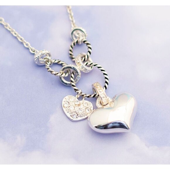 Vintage Boho & hippie Silver Tone Necklace with Heart Pendant 17 Inches - S12 - Picture 1 of 3